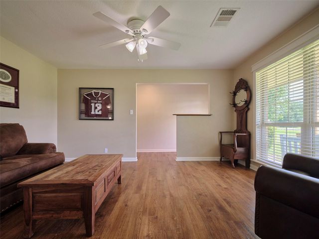 14528 Vlasta Street, Needville, TX 77461