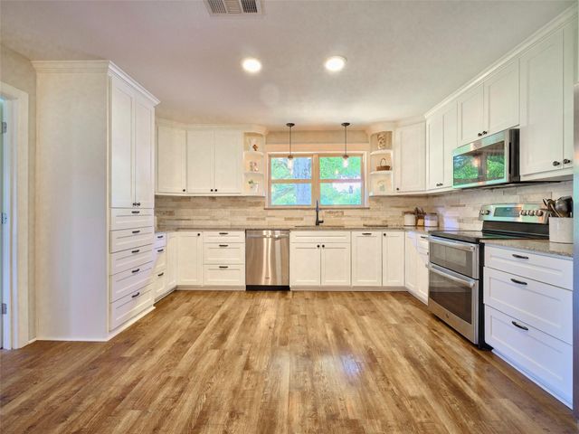 14528 Vlasta Street, Needville, TX 77461