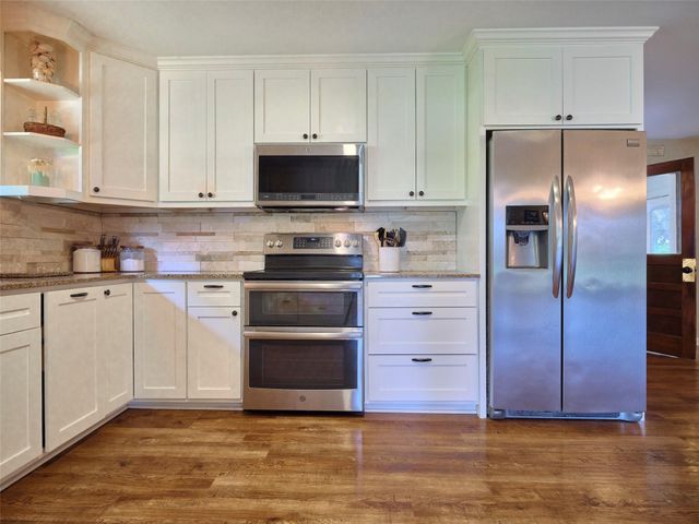 14528 Vlasta Street, Needville, TX 77461