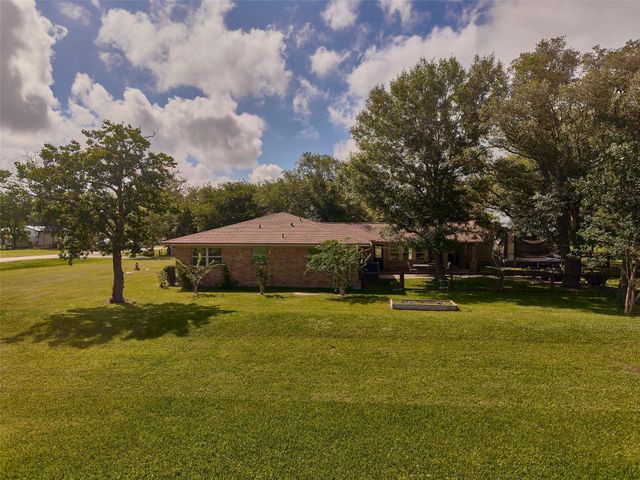 14528 Vlasta Street, Needville, TX 77461