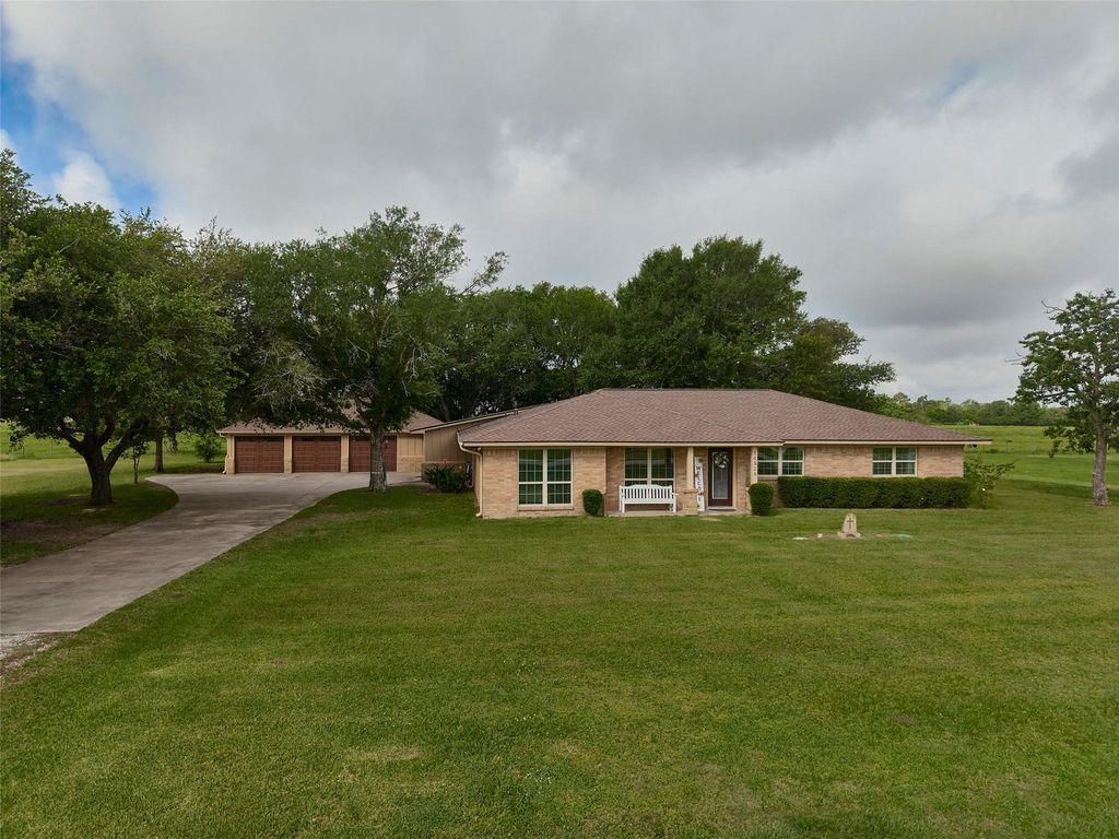 14528 Vlasta Street, Needville, TX 77461