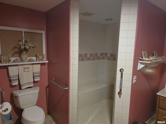 201 W SPRINGFIELD Street, Virginia, IL 62691