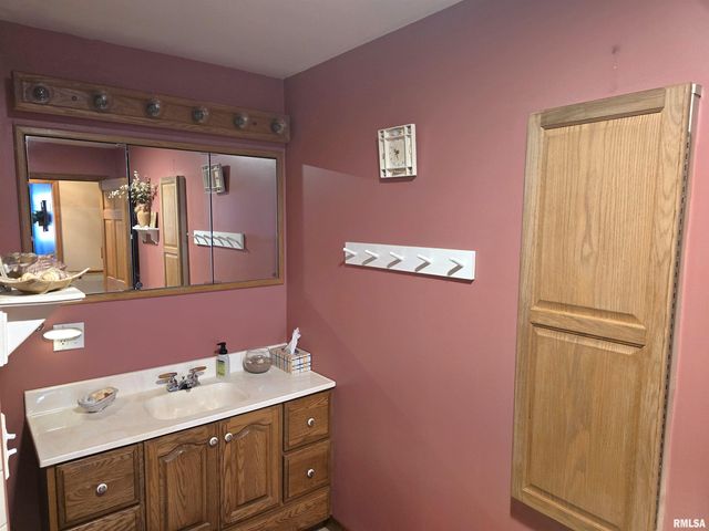 201 W SPRINGFIELD Street, Virginia, IL 62691