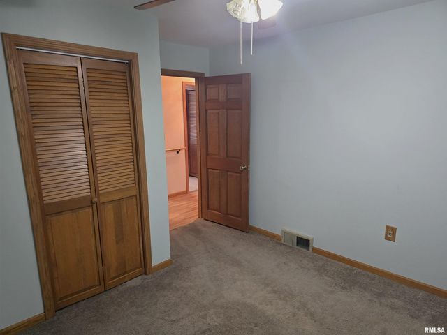 201 W SPRINGFIELD Street, Virginia, IL 62691