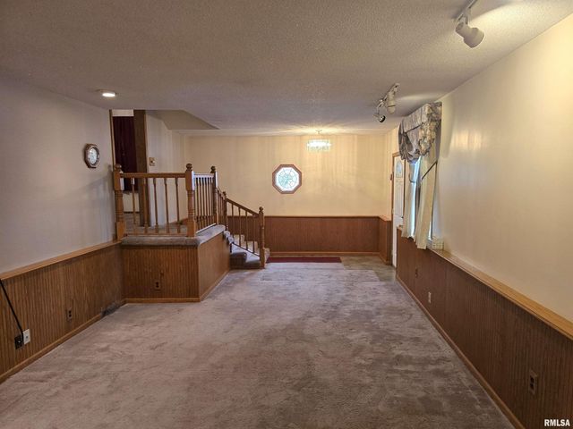 201 W SPRINGFIELD Street, Virginia, IL 62691