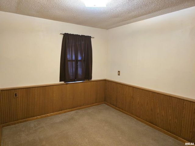 201 W SPRINGFIELD Street, Virginia, IL 62691