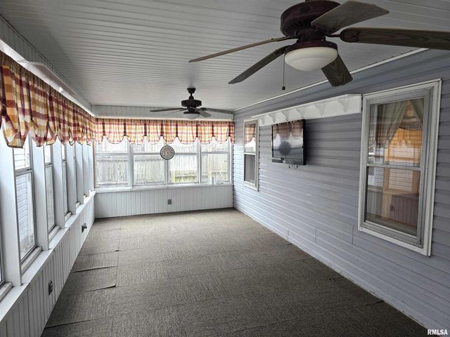 201 W SPRINGFIELD Street, Virginia, IL 62691