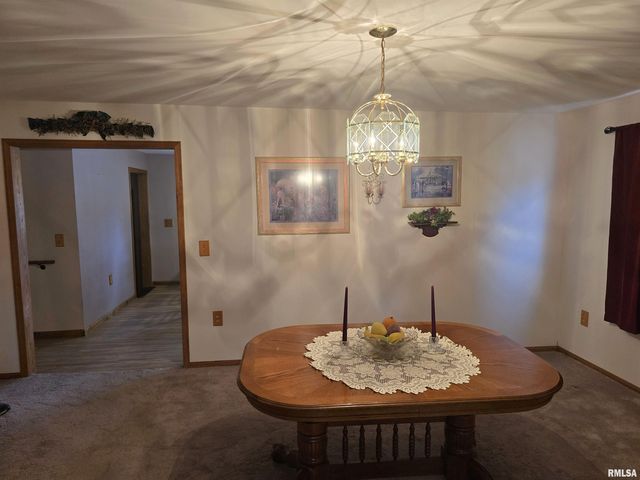 201 W SPRINGFIELD Street, Virginia, IL 62691