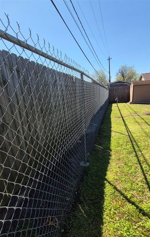 4219 Dragonwick Drive, Houston, TX 77045