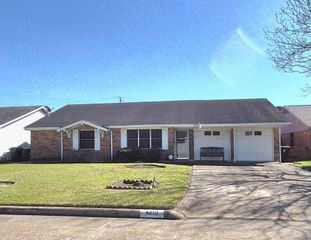 4219 Dragonwick Drive, Houston, TX 77045