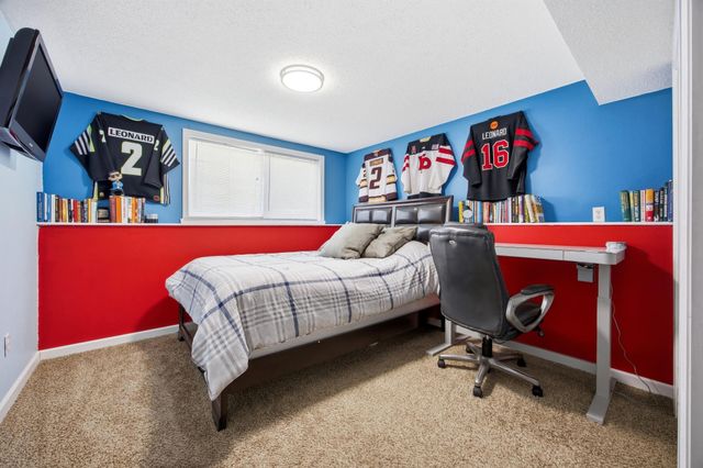 630 Appletree Lane, Moorhead, MN 56560