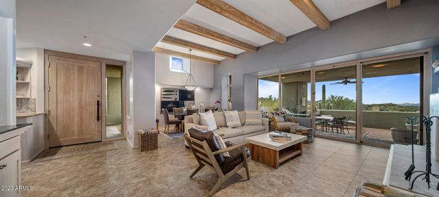 10111 E GRAYTHORN Drive, Scottsdale, AZ 85262