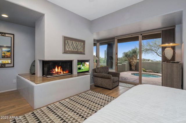 10111 E GRAYTHORN Drive, Scottsdale, AZ 85262