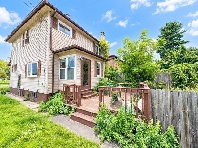 10 Cycle St, Westfield, MA 01085
