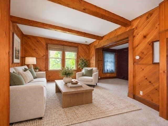 10 Cycle St, Westfield, MA 01085