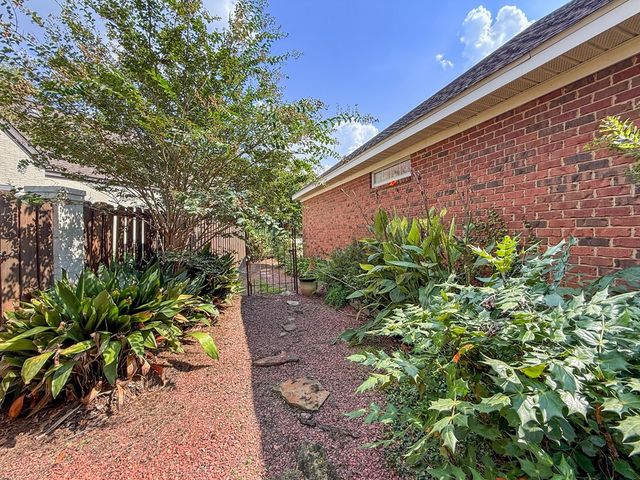 612 Jamestown Blvd, Dothan, AL 36301