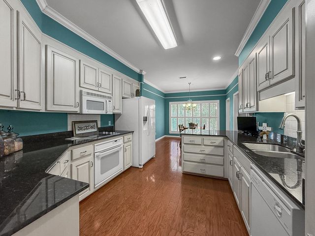 612 Jamestown Blvd, Dothan, AL 36301