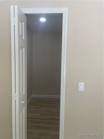 6532 N Iris Drive, Hernando, FL 34442