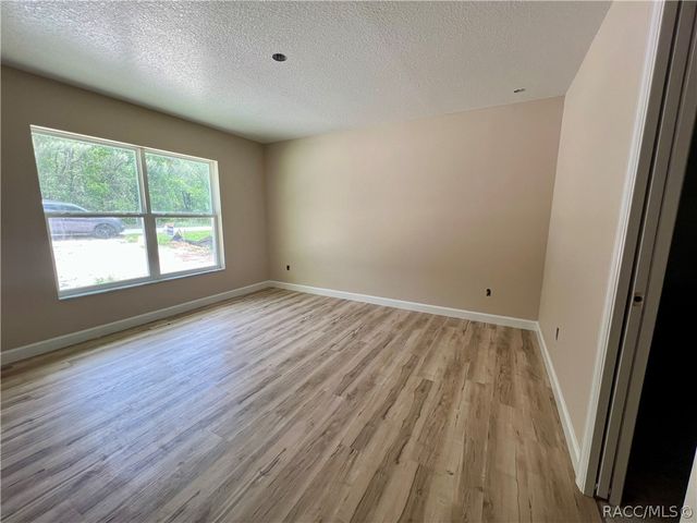 6532 N Iris Drive, Hernando, FL 34442