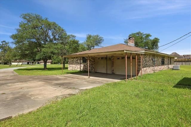200 Pinata Drive, Lumberton, TX 77657