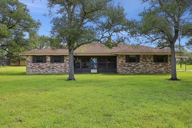 200 Pinata Drive, Lumberton, TX 77657