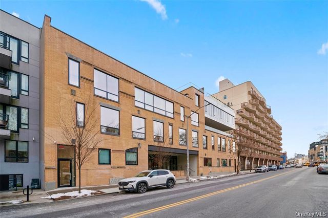 850 Metropolitan Avenue 1E, Brooklyn, NY 11211