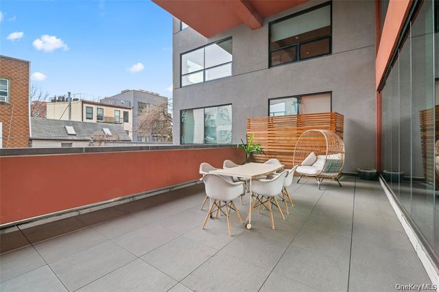 850 Metropolitan Avenue 1E, Brooklyn, NY 11211
