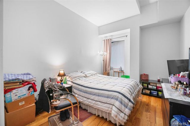 850 Metropolitan Avenue 1E, Brooklyn, NY 11211