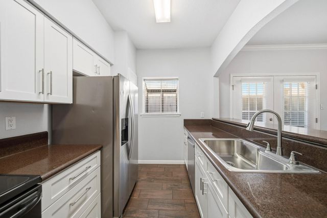 312 Wilcrest Drive 312, Houston, TX 77042