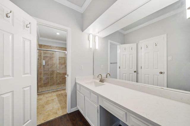 312 Wilcrest Drive 312, Houston, TX 77042