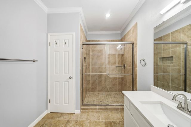 312 Wilcrest Drive 312, Houston, TX 77042