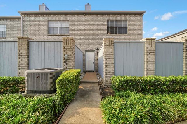 312 Wilcrest Drive 312, Houston, TX 77042