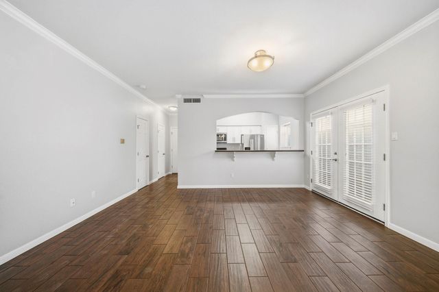 312 Wilcrest Drive 312, Houston, TX 77042