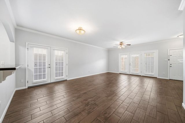 312 Wilcrest Drive 312, Houston, TX 77042