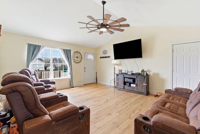 118 Hunter Ridge Drive, Lawrenceburg, KY 40342