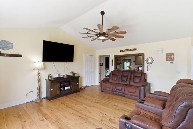 118 Hunter Ridge Drive, Lawrenceburg, KY 40342