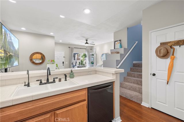 25731 Perlman Place D, Stevenson Ranch, CA 91381