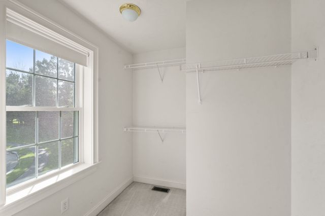34 Laurelwood Dr, Worcester, MA 01605