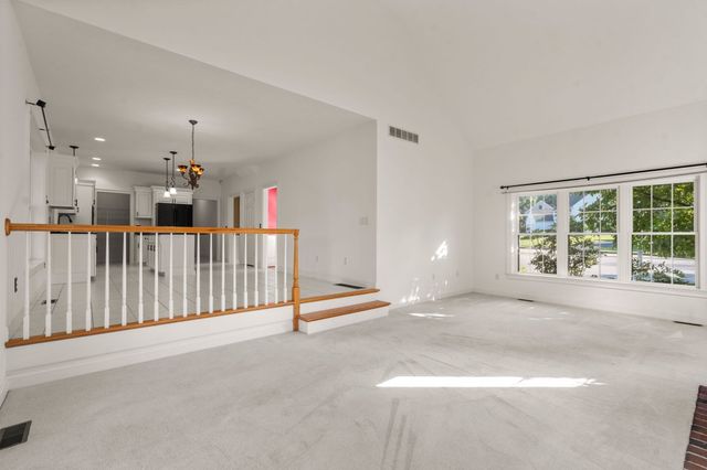 34 Laurelwood Dr, Worcester, MA 01605