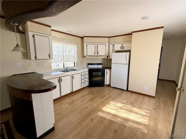 1950 E Thompson Avenue, Kingman, AZ 86409