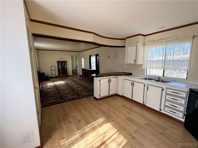 1950 E Thompson Avenue, Kingman, AZ 86409