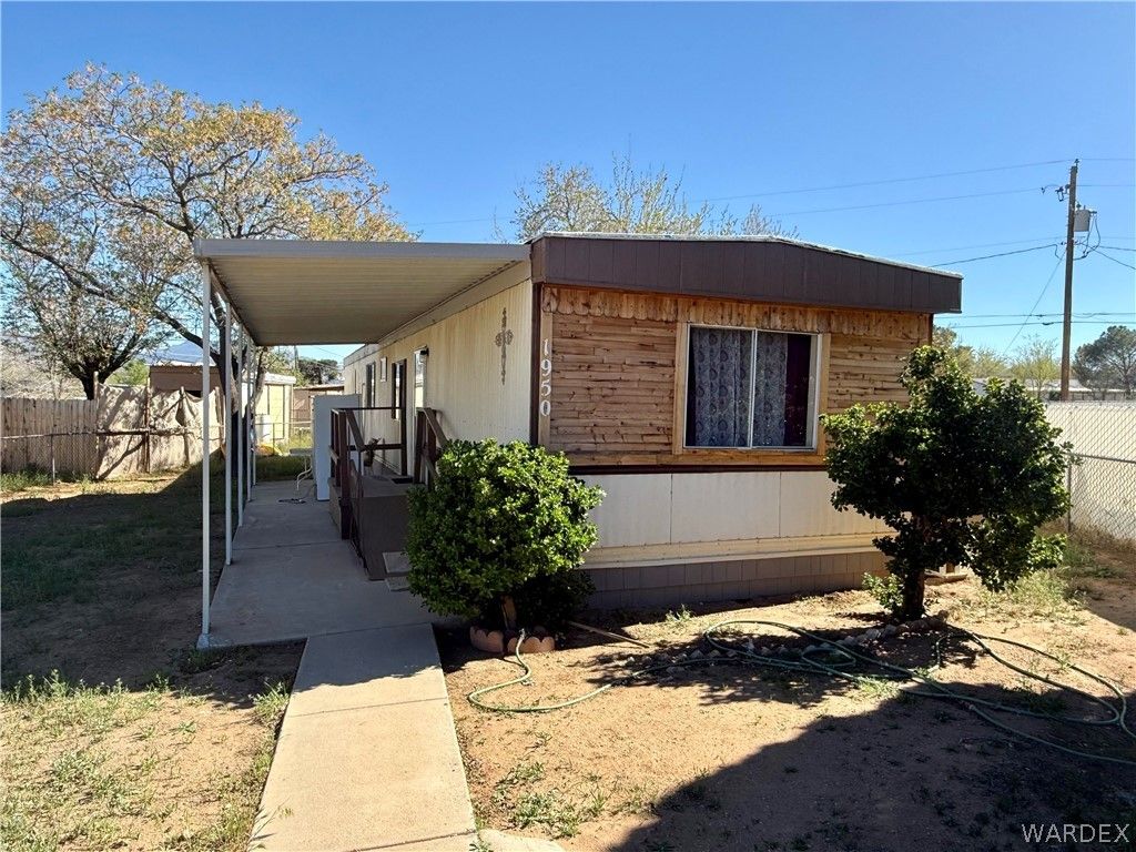 1950 E Thompson Avenue, Kingman, AZ 86409
