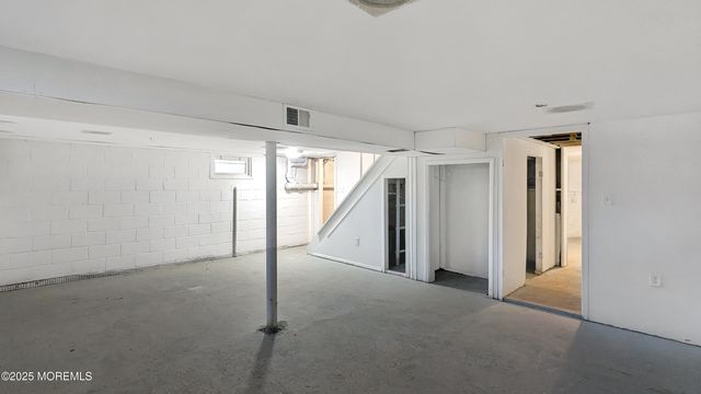 8 Norman Drive, Neptune Township, NJ 07753