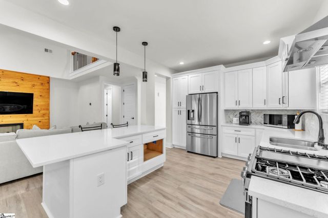 17 Beechridge Way, Greenville, SC 29607