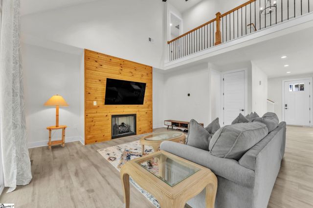 17 Beechridge Way, Greenville, SC 29607