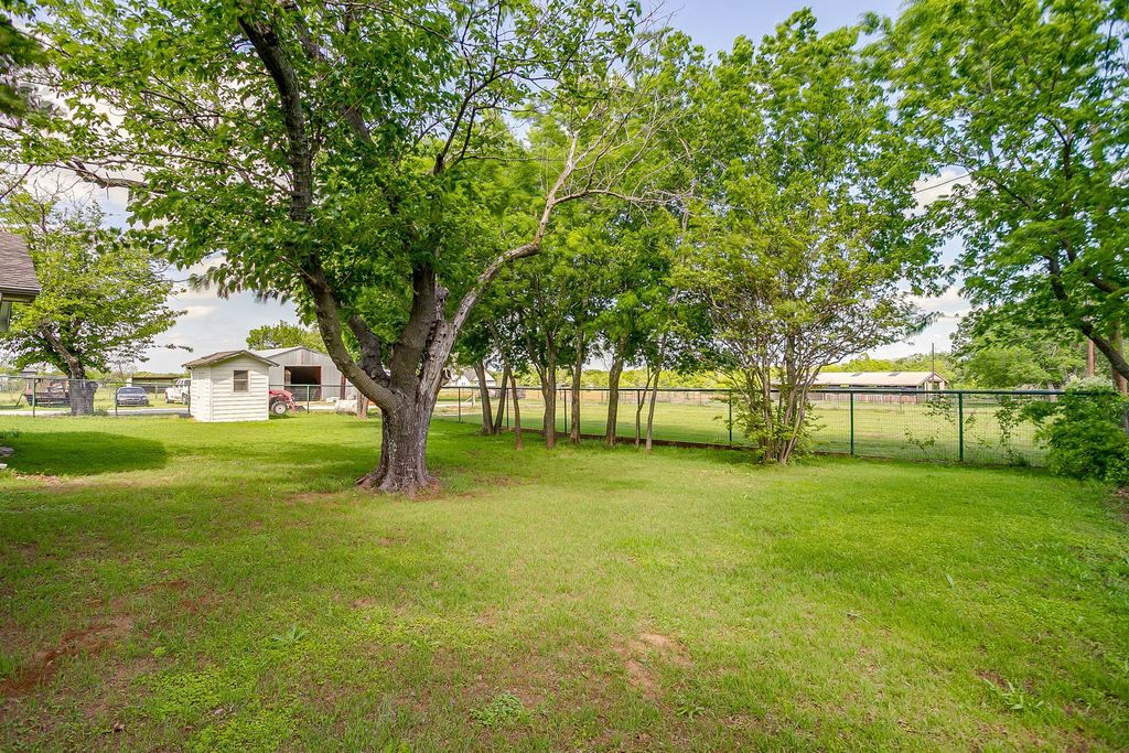 2196 Old Agnes Road, Weatherford, TX 76088 — photo 2