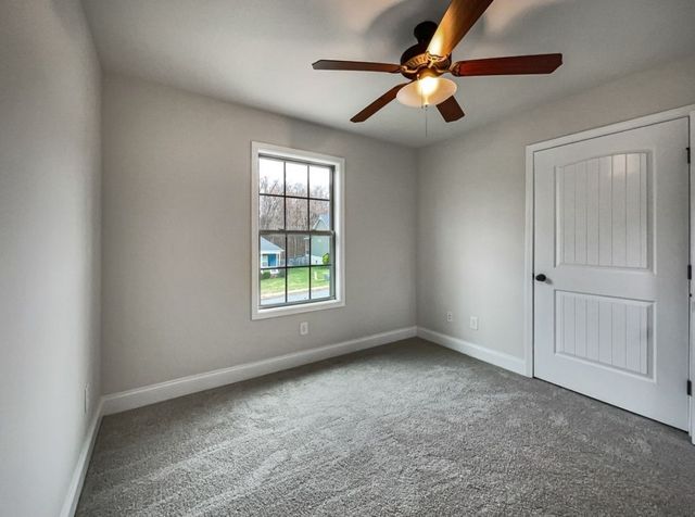 1224 Meachem Dr, Clarksville, TN 37042