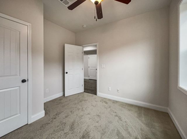 1224 Meachem Dr, Clarksville, TN 37042