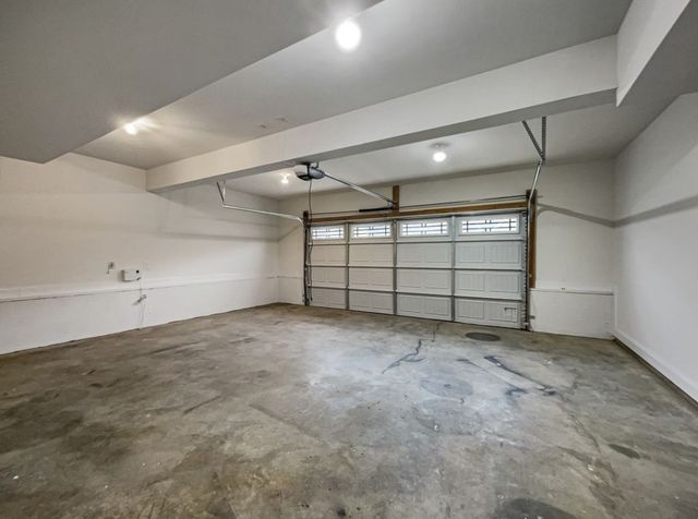 1224 Meachem Dr, Clarksville, TN 37042