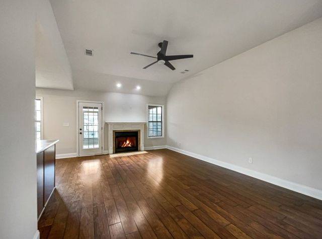 1224 Meachem Dr, Clarksville, TN 37042